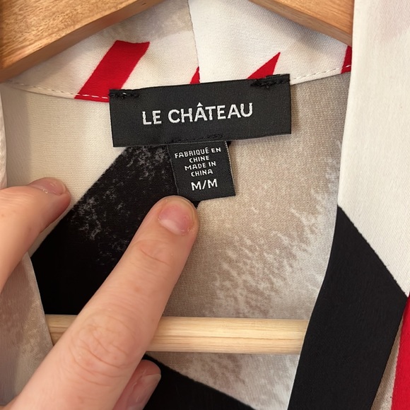 Le Chateau Sleeveless Geometric Top - Picture 3 of 6